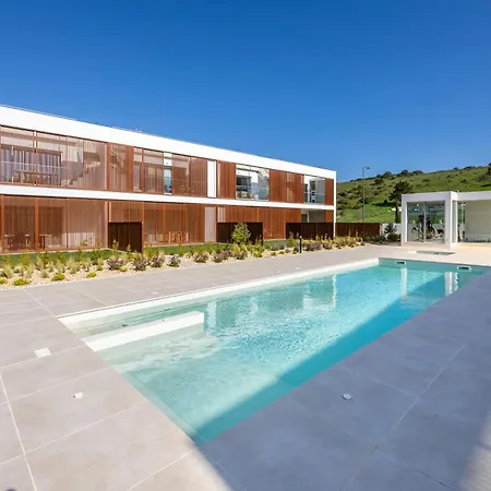 Novo T2 Com Piscina -burgau Apartment *